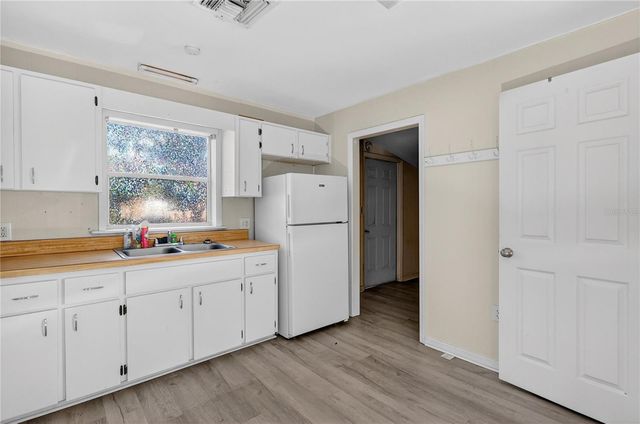 111 E LADY LAKE BOULEVARD, Lady Lake, FL 32159