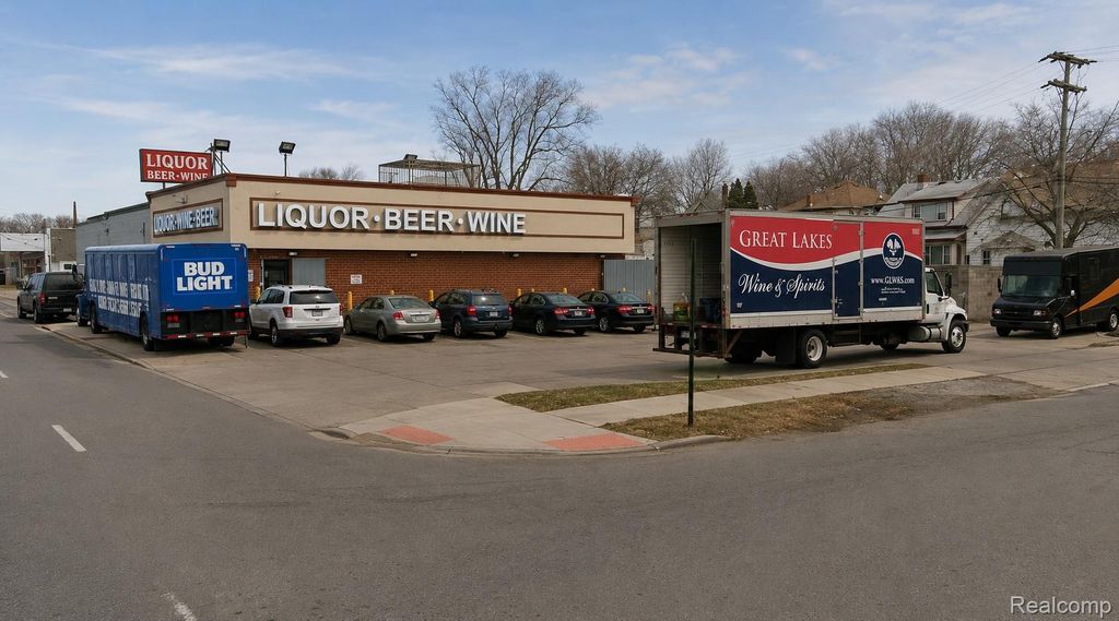 11585 Harper Ave, Detroit, MI 48213