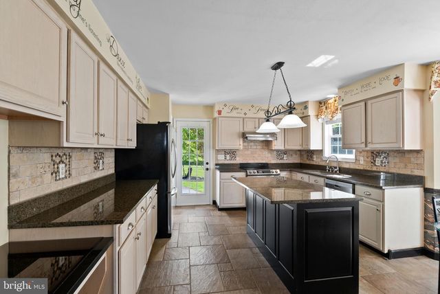 3221 NIKLIN DR, Westminster, MD 21157