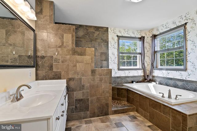 3221 NIKLIN DR, Westminster, MD 21157
