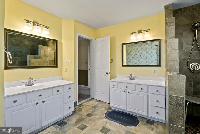 3221 NIKLIN DR, Westminster, MD 21157