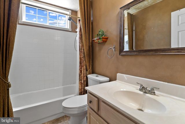 3221 NIKLIN DR, Westminster, MD 21157
