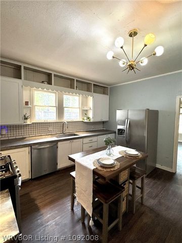 1600 S W Street, Fort Smith, AR 72901