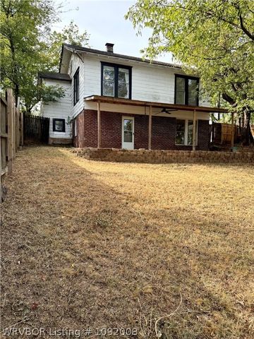 1600 S W Street, Fort Smith, AR 72901