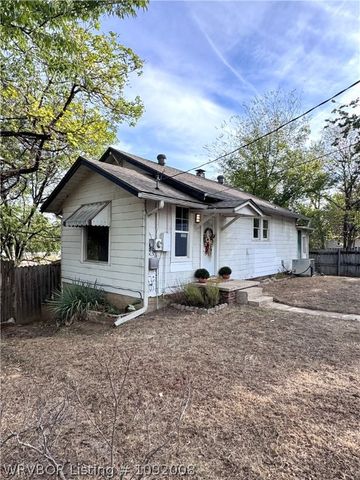 1600 S W Street, Fort Smith, AR 72901