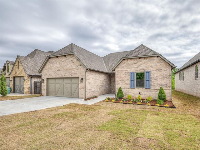 2600 Woods Edge Drive, Edmond, OK 73034
