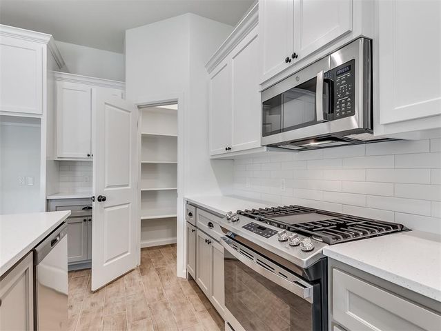 2600 Woods Edge Drive, Edmond, OK 73034