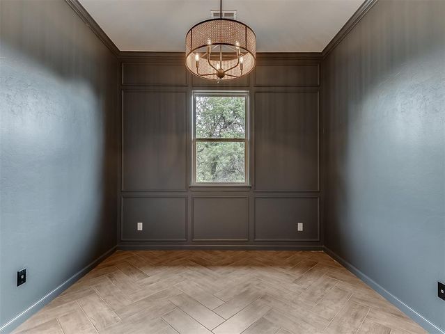 2600 Woods Edge Drive, Edmond, OK 73034