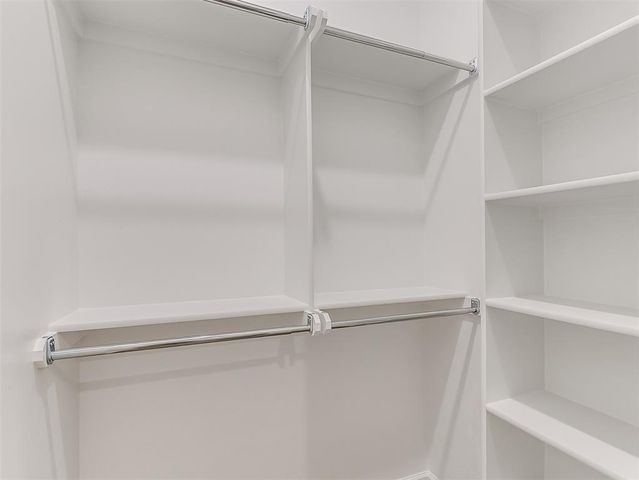 2600 Woods Edge Drive, Edmond, OK 73034