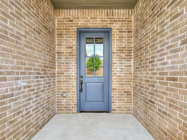 2600 Woods Edge Drive, Edmond, OK 73034