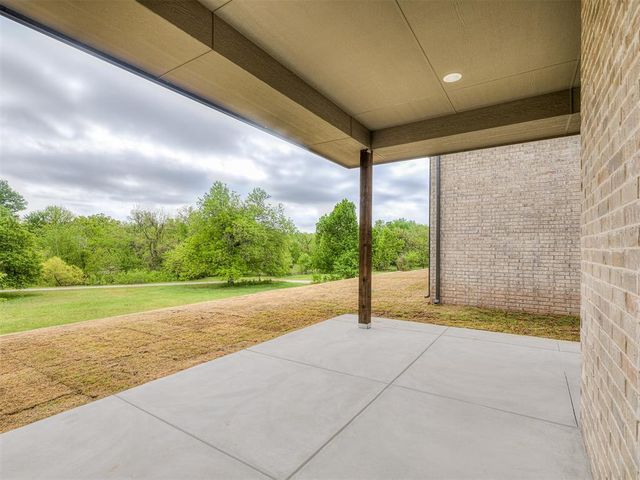 2600 Woods Edge Drive, Edmond, OK 73034