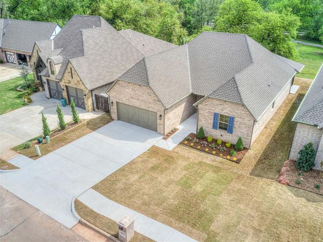 2600 Woods Edge Drive, Edmond, OK 73034