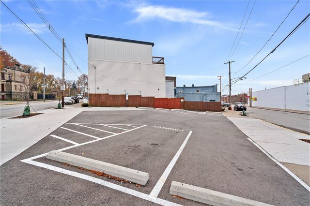 4746 Plummer Street, Lawrenceville, PA 15201