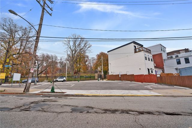 4746 Plummer Street, Lawrenceville, PA 15201