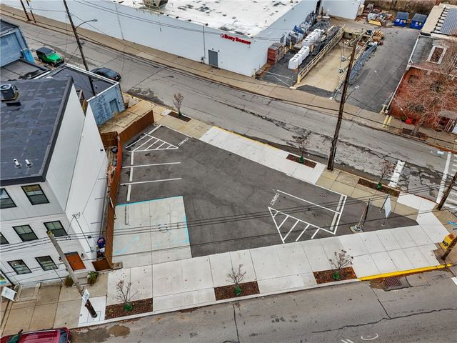 4746 Plummer Street, Lawrenceville, PA 15201