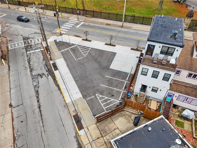 4746 Plummer Street, Lawrenceville, PA 15201