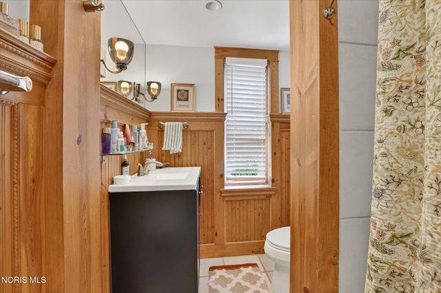 2228 Orchard Road, Ottawa Hills, OH 43606