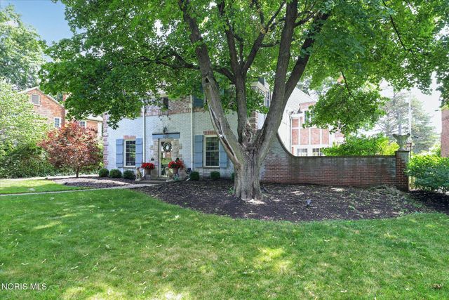2228 Orchard Road, Ottawa Hills, OH 43606