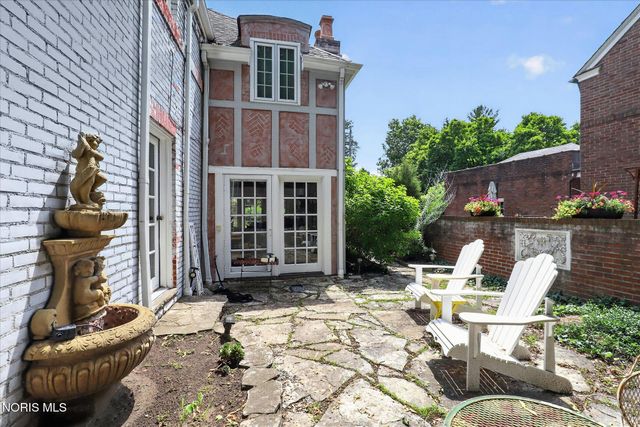 2228 Orchard Road, Ottawa Hills, OH 43606
