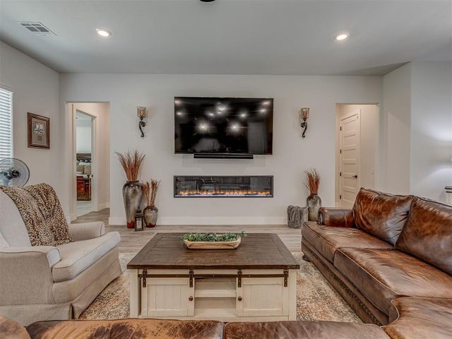 2244 Jackson Lane, Blanchard, OK 73010