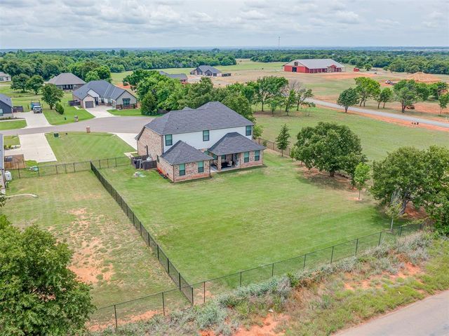 2244 Jackson Lane, Blanchard, OK 73010