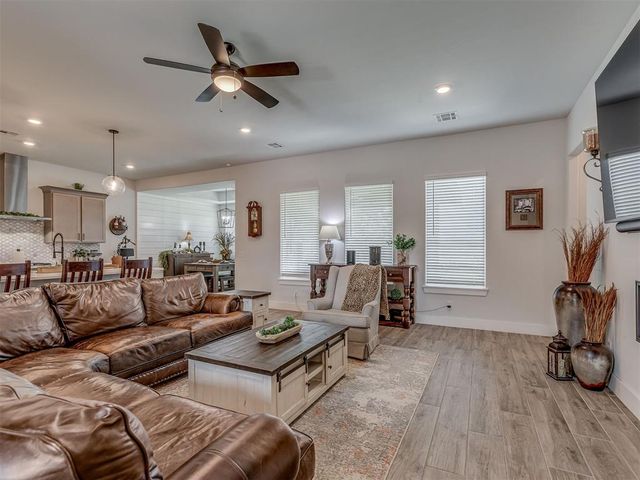2244 Jackson Lane, Blanchard, OK 73010