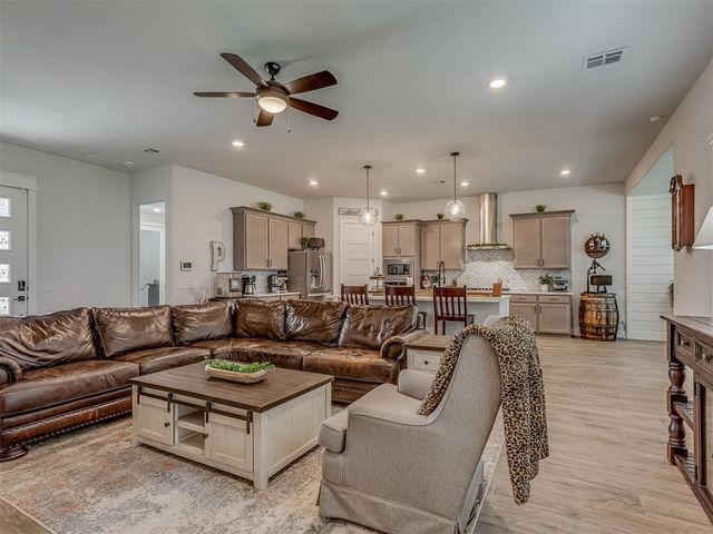 2244 Jackson Lane, Blanchard, OK 73010
