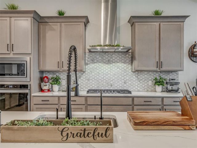 2244 Jackson Lane, Blanchard, OK 73010