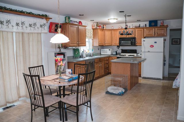 411 WINGSPREAD CT, Reading, PA 19606