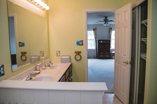 411 WINGSPREAD CT, Reading, PA 19606