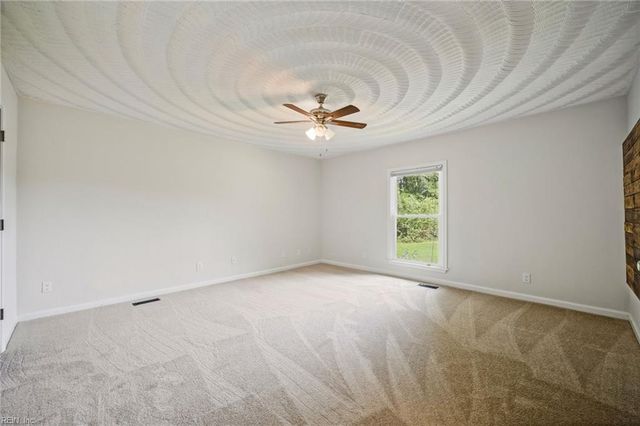 1833 Benefit RD, Chesapeake, VA 23322