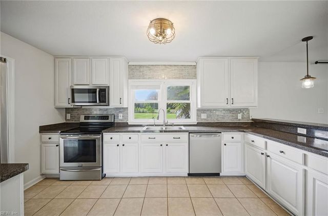1833 Benefit RD, Chesapeake, VA 23322