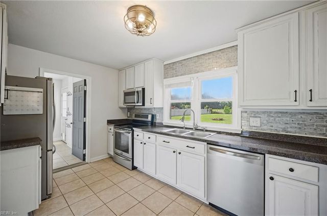 1833 Benefit RD, Chesapeake, VA 23322
