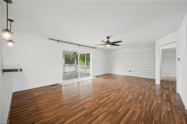 1833 Benefit RD, Chesapeake, VA 23322