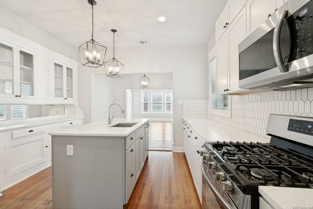 1205 BURNET ST, San Antonio, TX 78202