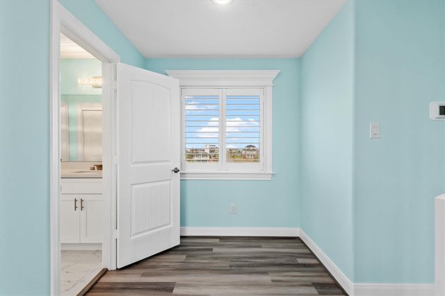 23401 4th Avenue, Galveston, TX 77554