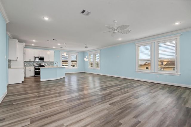 23401 4th Avenue, Galveston, TX 77554