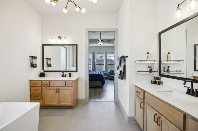 133 Lake Spring CIR, Georgetown, TX 78633