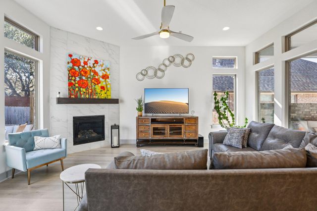 133 Lake Spring CIR, Georgetown, TX 78633