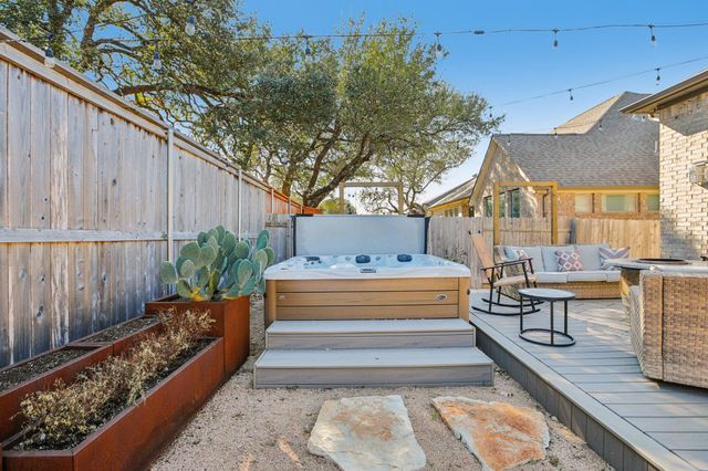 133 Lake Spring CIR, Georgetown, TX 78633