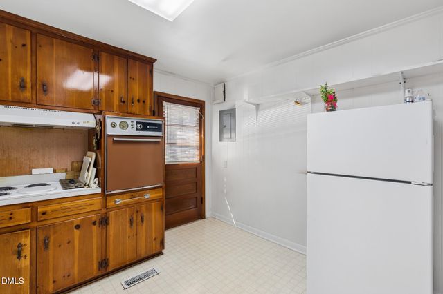 112 E Franklin Street, Zebulon, NC 27597