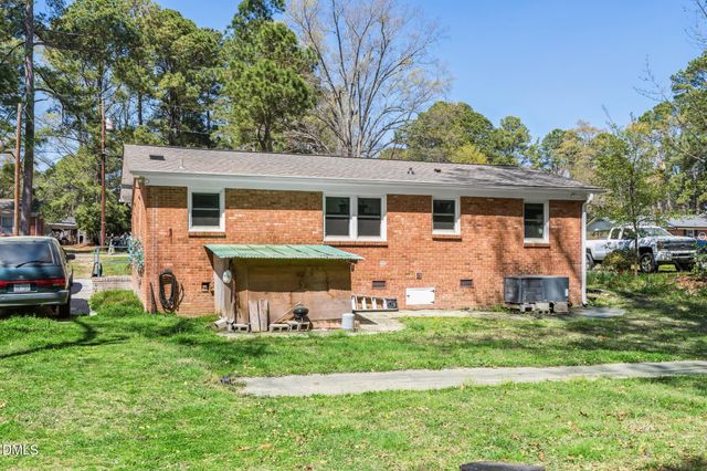 112 E Franklin Street, Zebulon, NC 27597