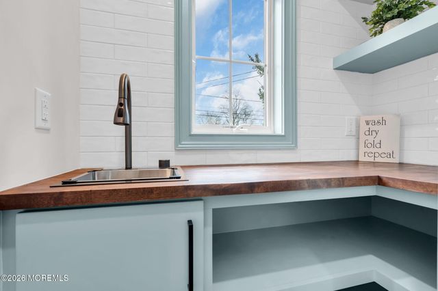 564 Michigan Avenue, Brick, NJ 08724