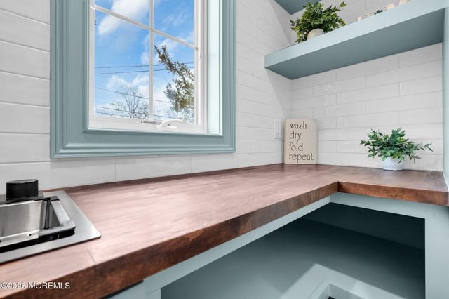 564 Michigan Avenue, Brick, NJ 08724