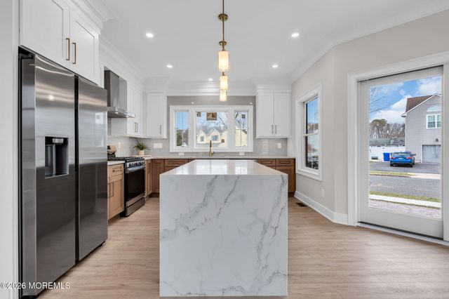 564 Michigan Avenue, Brick, NJ 08724