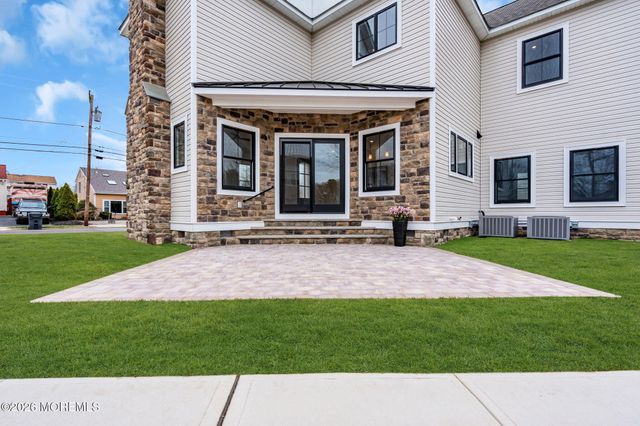 564 Michigan Avenue, Brick, NJ 08724