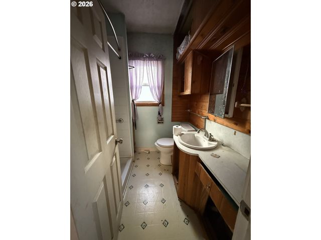 4643 Ne 28TH Ave, Portland, OR 97211