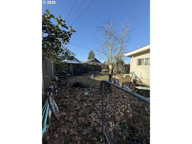 4643 Ne 28TH Ave, Portland, OR 97211