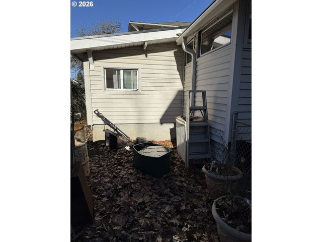 4643 Ne 28TH Ave, Portland, OR 97211