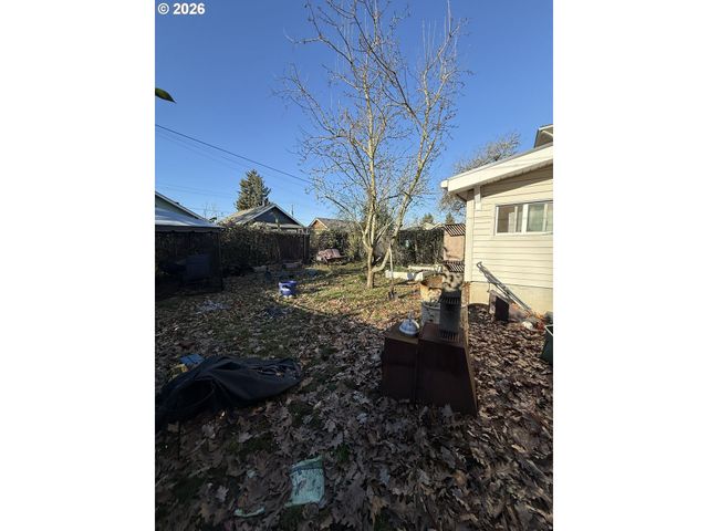 4643 Ne 28TH Ave, Portland, OR 97211